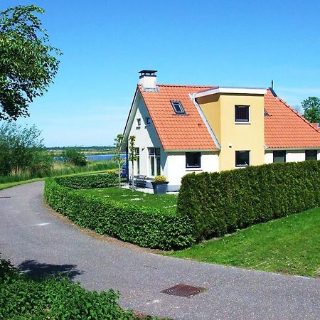 Detached Villa With Dishwasher Leeuwarden At 21Km Suameer Bagian luar foto