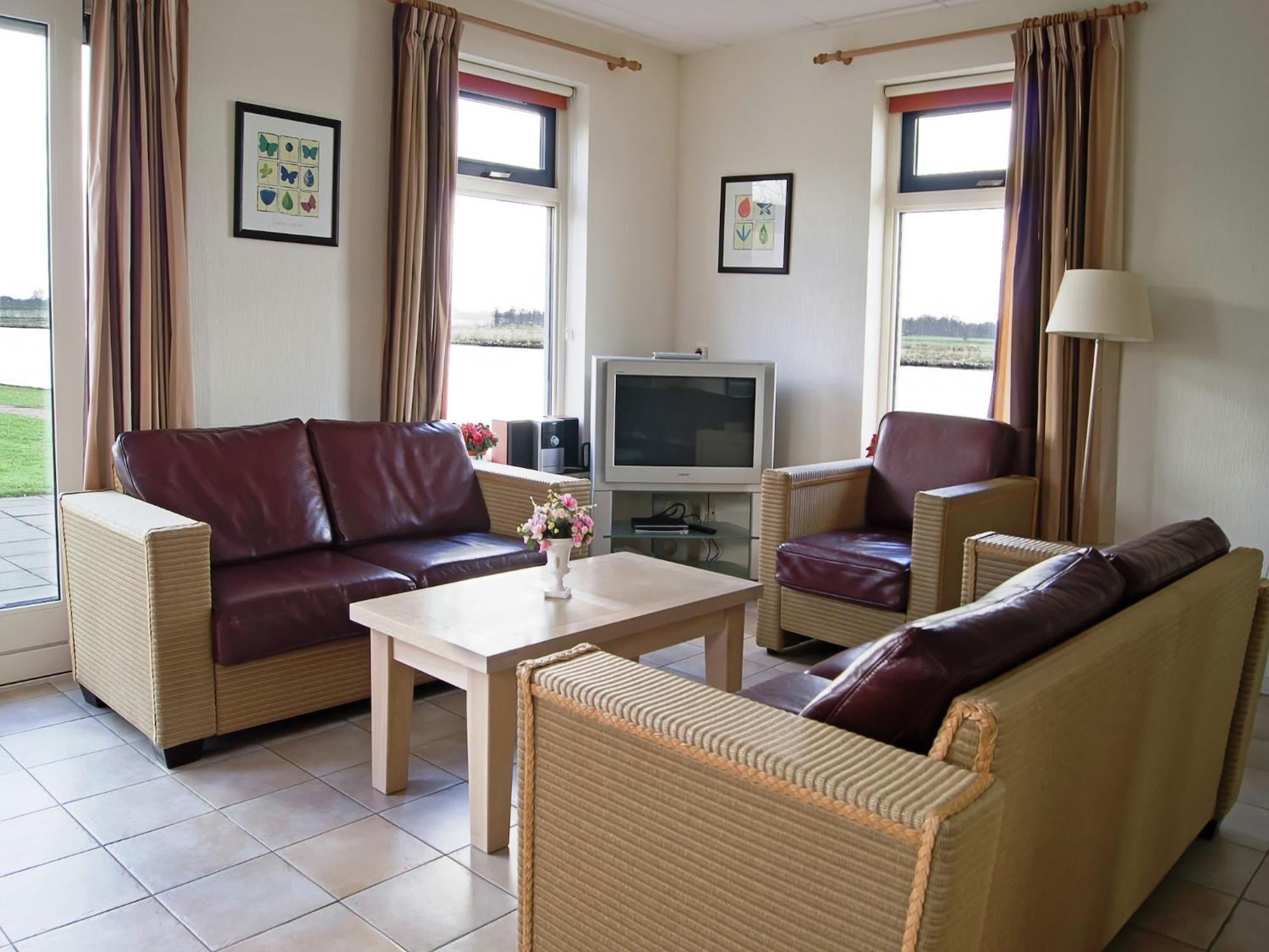 Detached Villa With Dishwasher Leeuwarden At 21Km Suameer Bagian luar foto