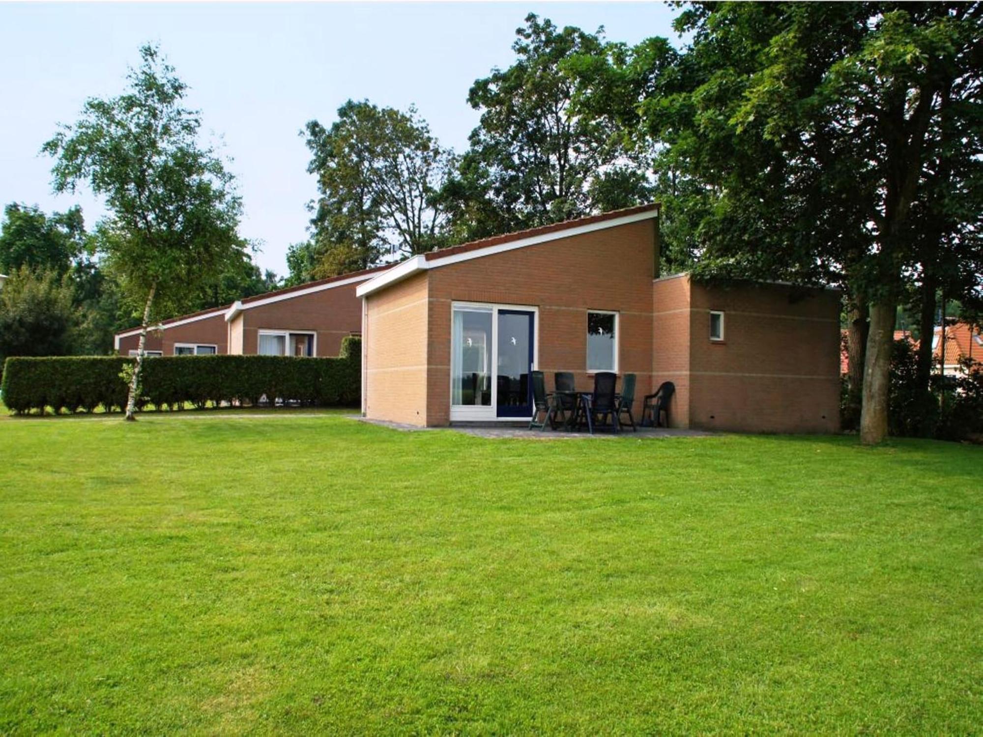 Detached Villa With Dishwasher Leeuwarden At 21Km Suameer Bagian luar foto