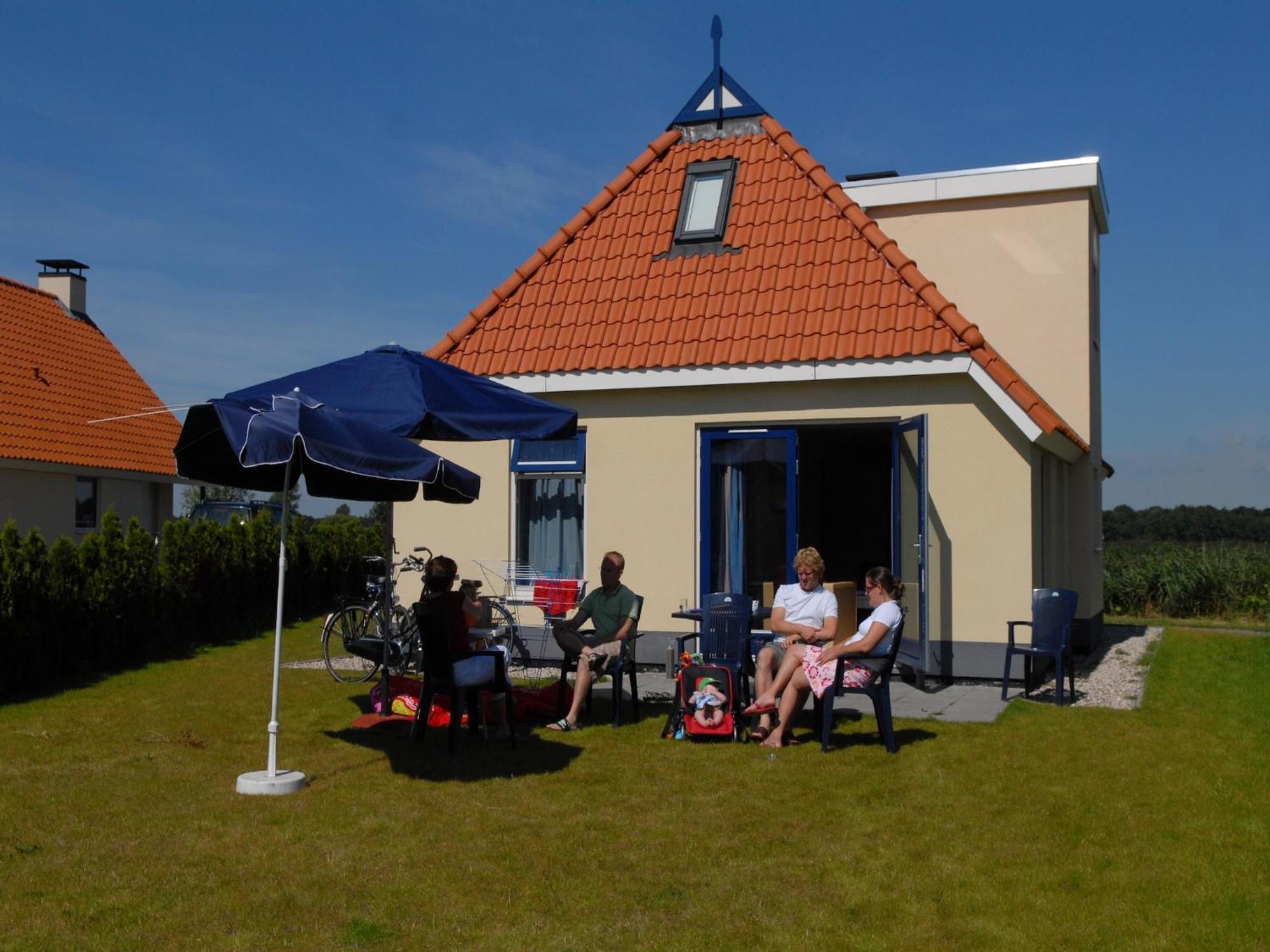Detached Villa With Dishwasher Leeuwarden At 21Km Suameer Bagian luar foto