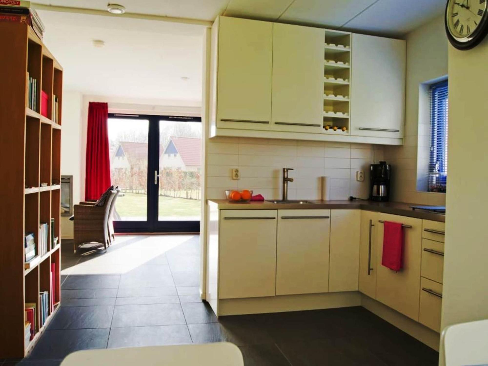 Detached Villa With Dishwasher Leeuwarden At 21Km Suameer Bagian luar foto