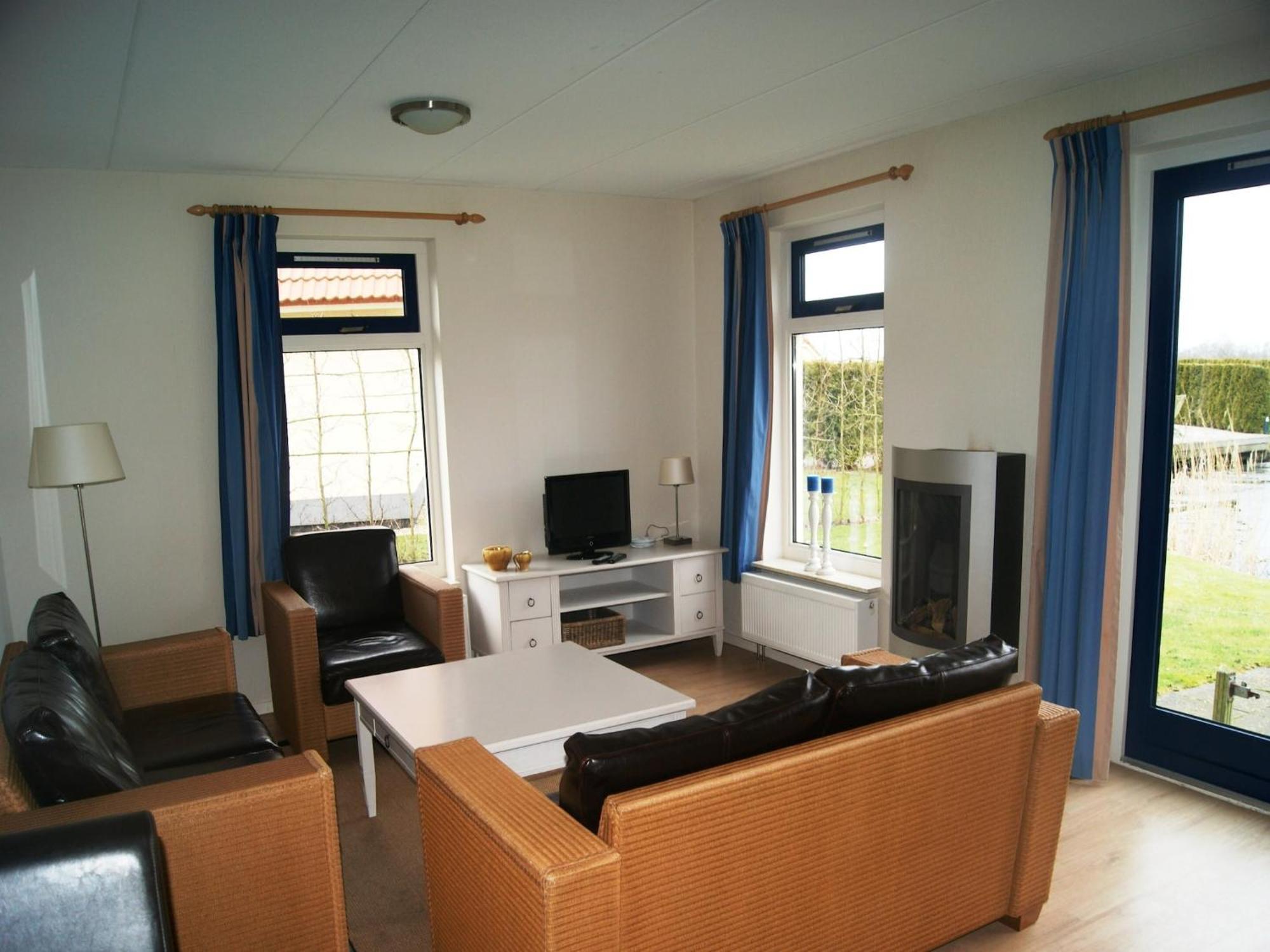 Detached Villa With Dishwasher Leeuwarden At 21Km Suameer Bagian luar foto